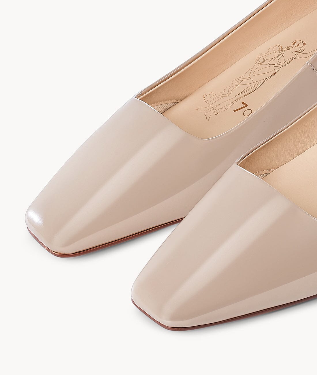 Nude close toed square toe heels