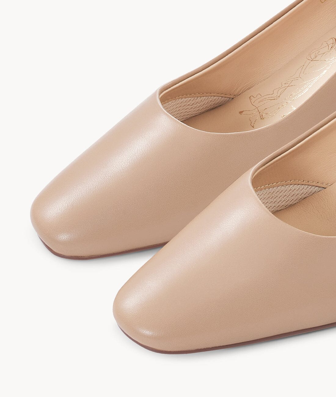 Almond  round-toe heels