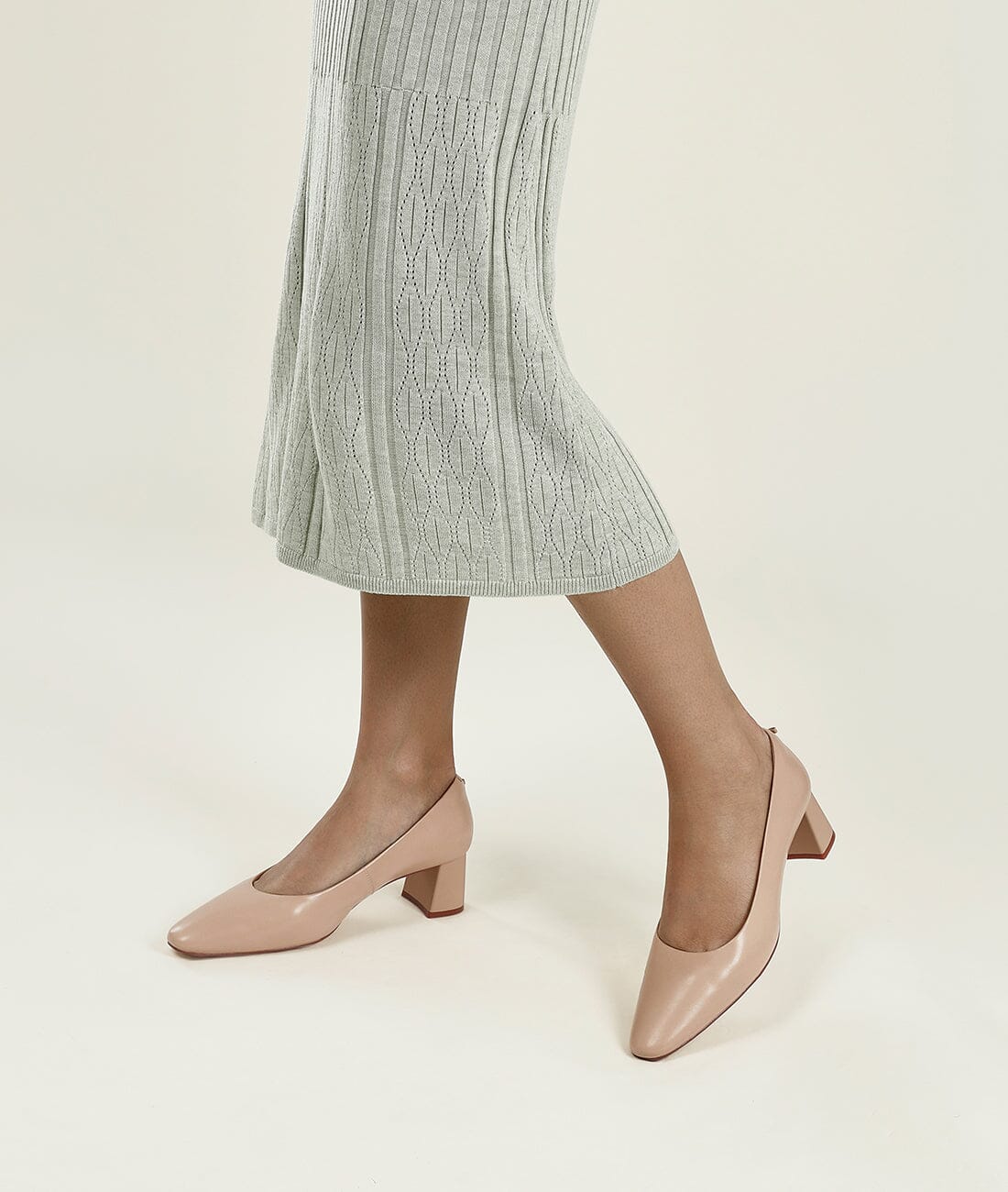 7or9 - Almond Pump - Pumps