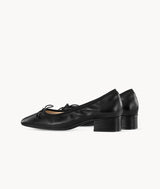 Blackberry Roll Air-touch Foam Round-toe Black Ballet Shoes with bow