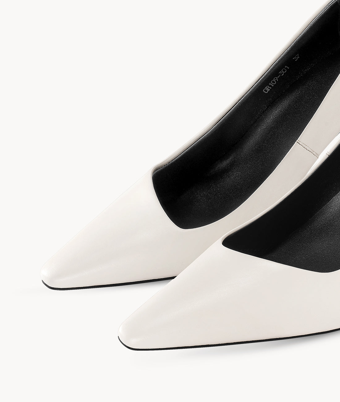Mist black label series creamy white Luxury pump with 70mm Spool Heel