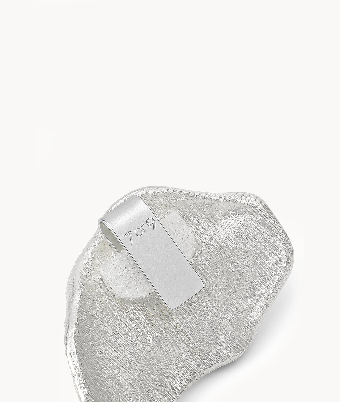 Irregular Petal Buckle