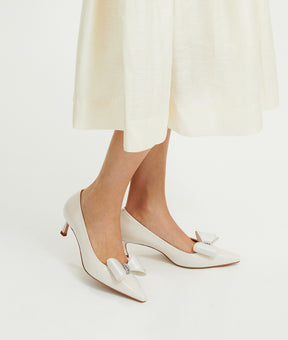 Silk Bow Buckle - White