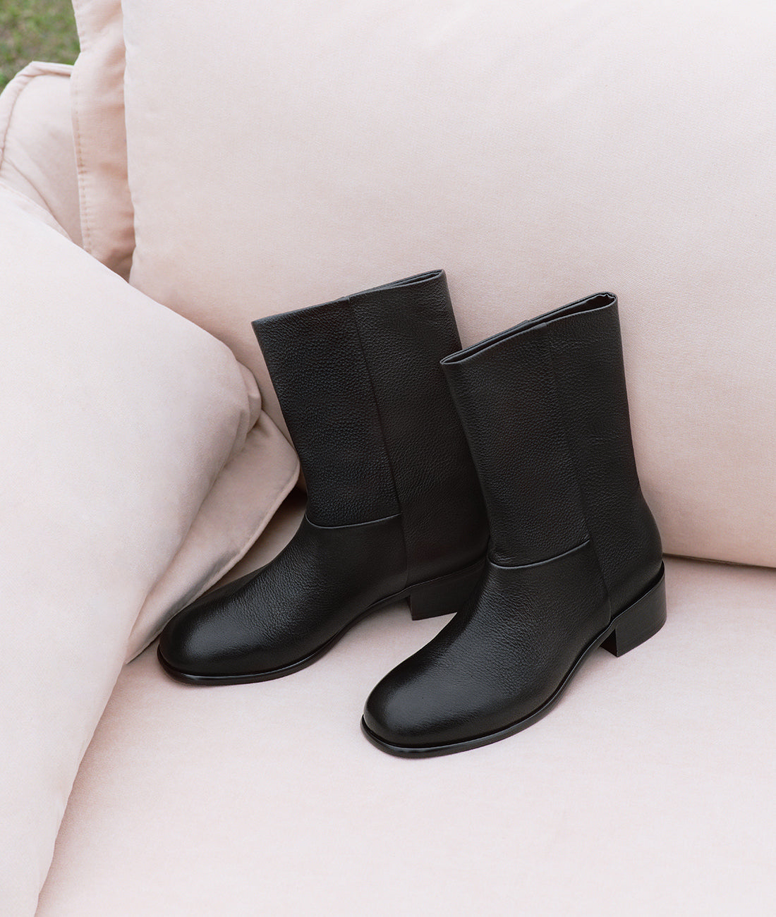 7or9 - Black Rye Bun Air-touch Foam Boot - Air-touch Foam Boots