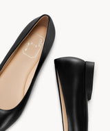 Black close toed pointed toe flats